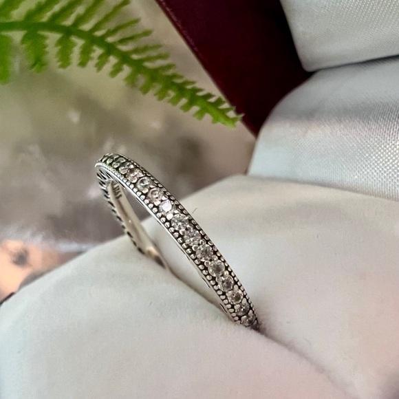 Pandora Sparkle and Hearts CZ Eterity Ring Size 9 - Hard to find! - Picture 14 of 16